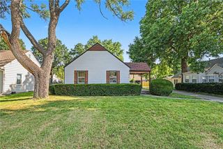 5016 W 51st Street, Roeland Park, KS 66205