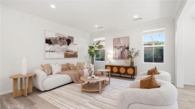 113 Chestnut Grove, Irvine, CA 92620