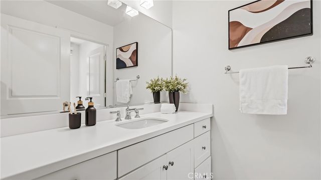 113 Chestnut Grove, Irvine, CA 92620
