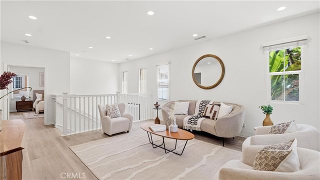 113 Chestnut Grove, Irvine, CA 92620
