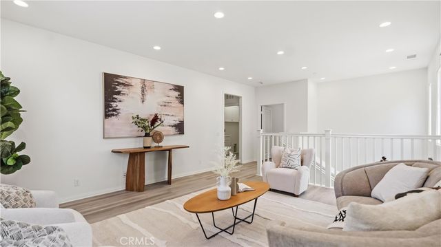 113 Chestnut Grove, Irvine, CA 92620