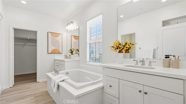 113 Chestnut Grove, Irvine, CA 92620