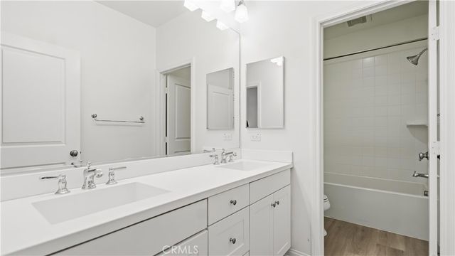 113 Chestnut Grove, Irvine, CA 92620