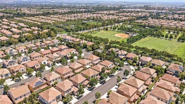 113 Chestnut Grove, Irvine, CA 92620