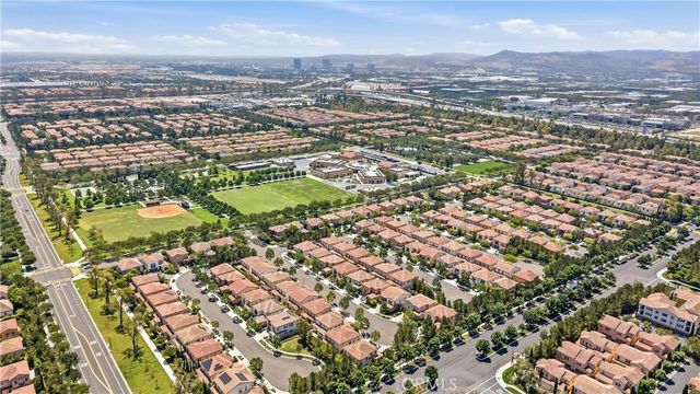 113 Chestnut Grove, Irvine, CA 92620