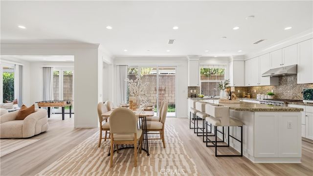 113 Chestnut Grove, Irvine, CA 92620