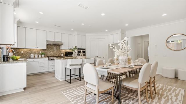 113 Chestnut Grove, Irvine, CA 92620