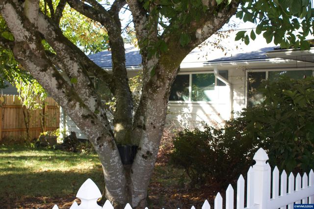 1201 Dearborn Av NE, Keizer, OR 97303