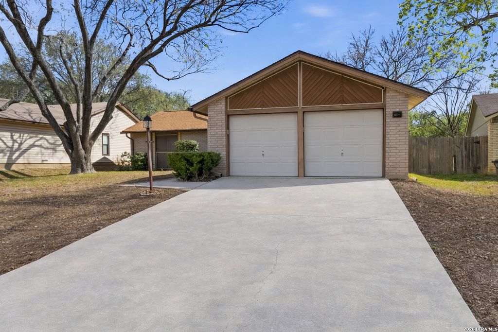 14422 Bluewood, San Antonio, TX 78233