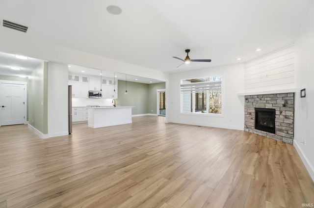 1094 Midnight Chase Grove, Fort Wayne, IN 46845