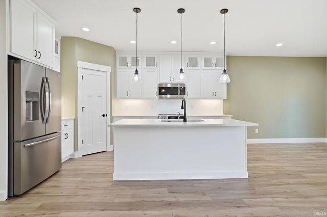 1094 Midnight Chase Grove, Fort Wayne, IN 46845