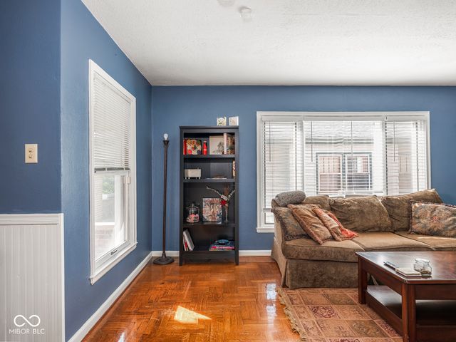 1114 N Gladstone Avenue, Indianapolis, IN 46201