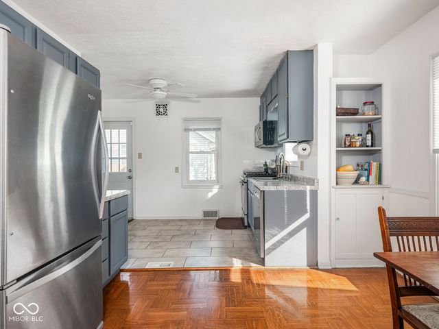 1114 N Gladstone Avenue, Indianapolis, IN 46201