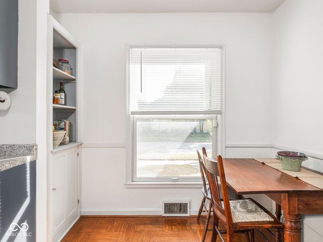 1114 N Gladstone Avenue, Indianapolis, IN 46201