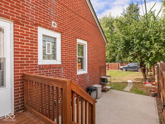 1114 N Gladstone Avenue, Indianapolis, IN 46201