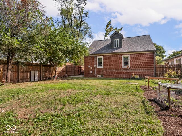 1114 N Gladstone Avenue, Indianapolis, IN 46201