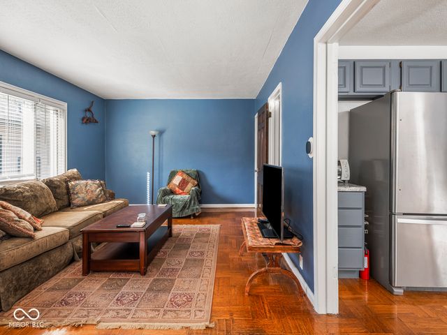 1114 N Gladstone Avenue, Indianapolis, IN 46201