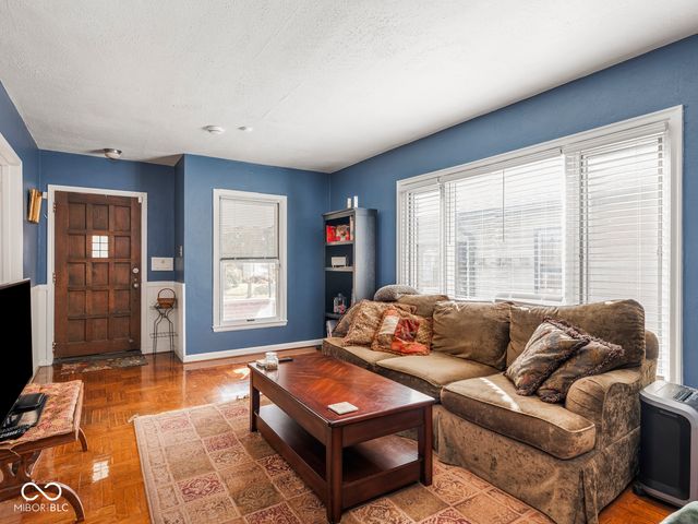 1114 N Gladstone Avenue, Indianapolis, IN 46201