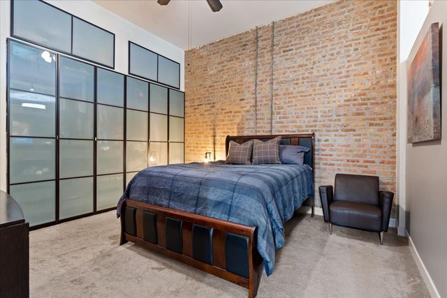 1635 W BELMONT Avenue 421, Chicago, IL 60657