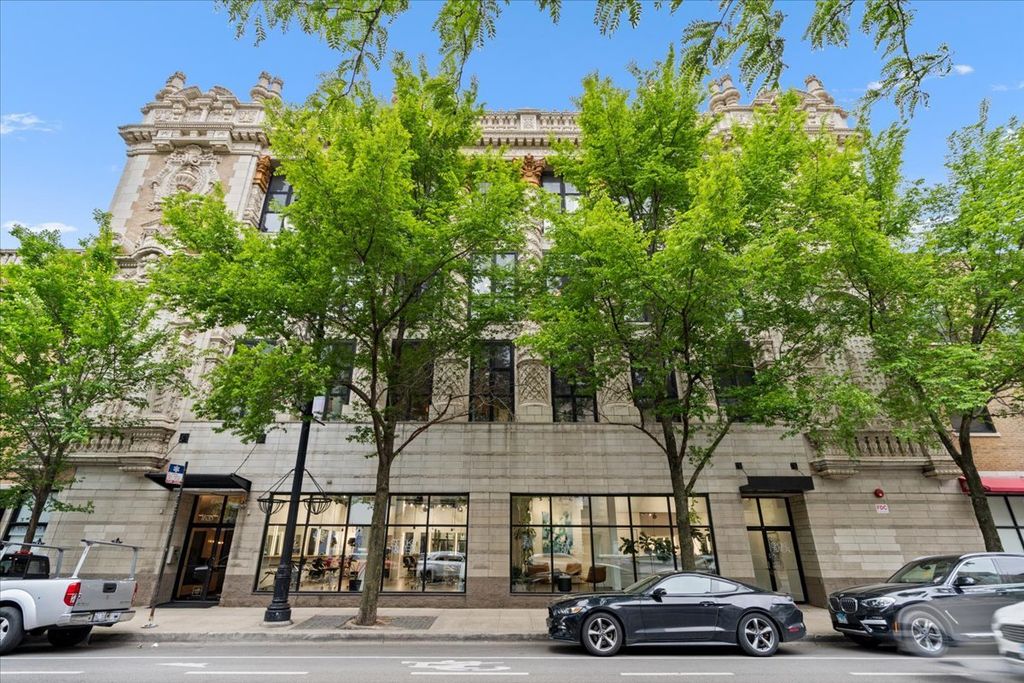 1635 W BELMONT Avenue 421, Chicago, IL 60657