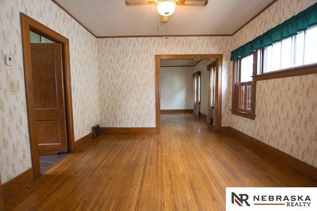 1933 Harwood Street, Lincoln, NE 68502