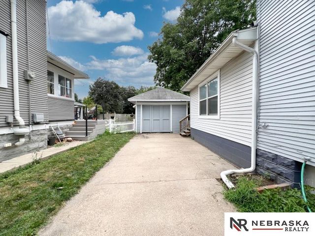 1933 Harwood Street, Lincoln, NE 68502