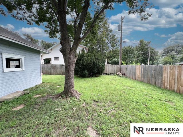 1933 Harwood Street, Lincoln, NE 68502