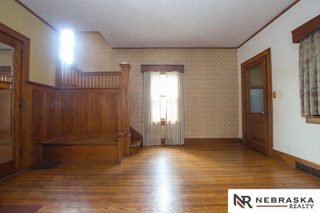 1933 Harwood Street, Lincoln, NE 68502