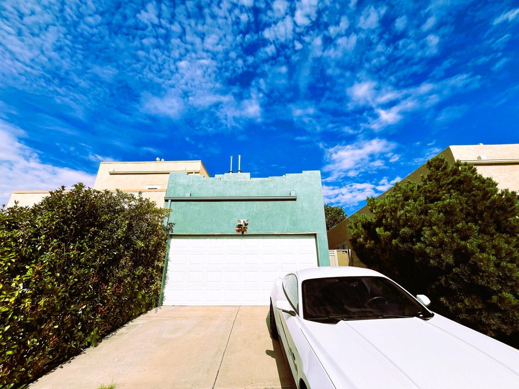 215 LANIER Drive SE, Albuquerque, NM 87123