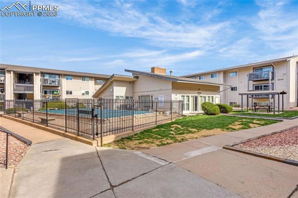 5030 El Camino Drive 1, Colorado Springs, CO 80918 — photo 4