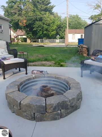 402 Haynes Street, Cadillac, MI 49601