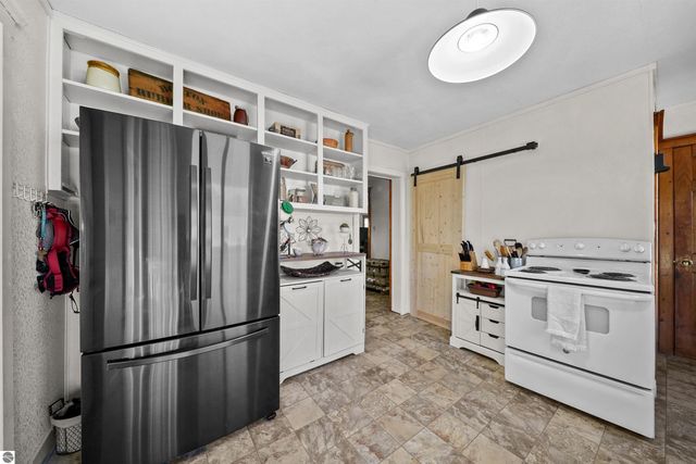 402 Haynes Street, Cadillac, MI 49601