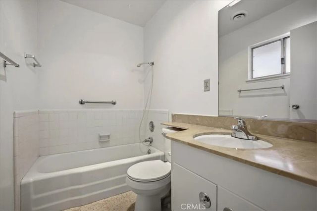 26124 New Chicago, Hemet, CA 92544