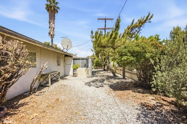 26124 New Chicago, Hemet, CA 92544