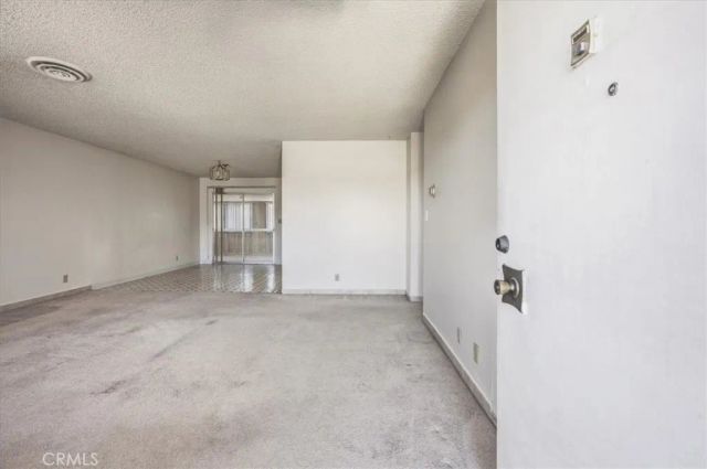 26124 New Chicago, Hemet, CA 92544