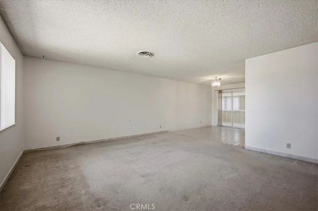 26124 New Chicago, Hemet, CA 92544