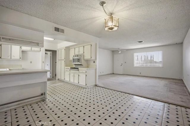 26124 New Chicago, Hemet, CA 92544