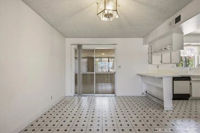 26124 New Chicago, Hemet, CA 92544