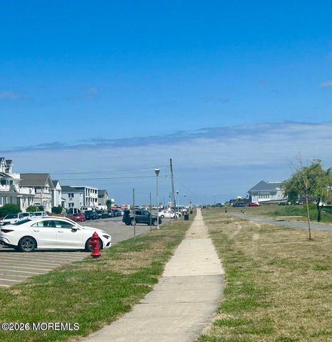 210 Fifth Avenue 33, Belmar, NJ 07719