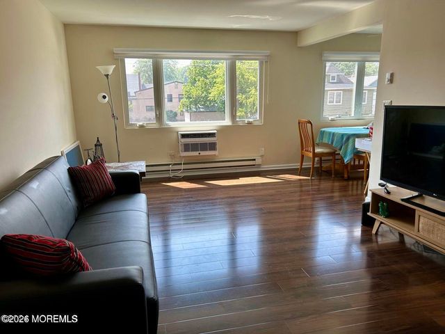 210 Fifth Avenue 33, Belmar, NJ 07719