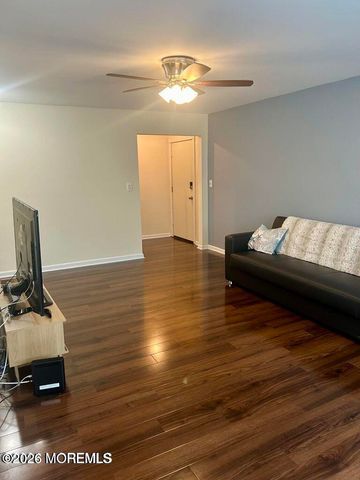 210 Fifth Avenue 33, Belmar, NJ 07719