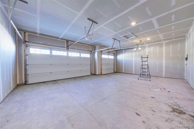 MOH 121 Gambrel Lane, Howell, MI 48843