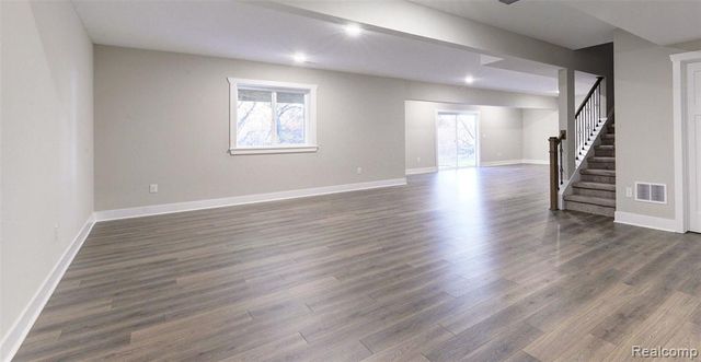 MOH 121 Gambrel Lane, Howell, MI 48843