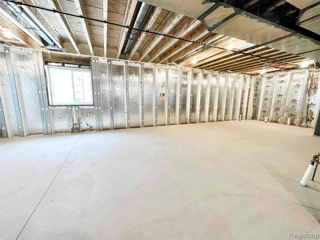 MOH 121 Gambrel Lane, Howell, MI 48843