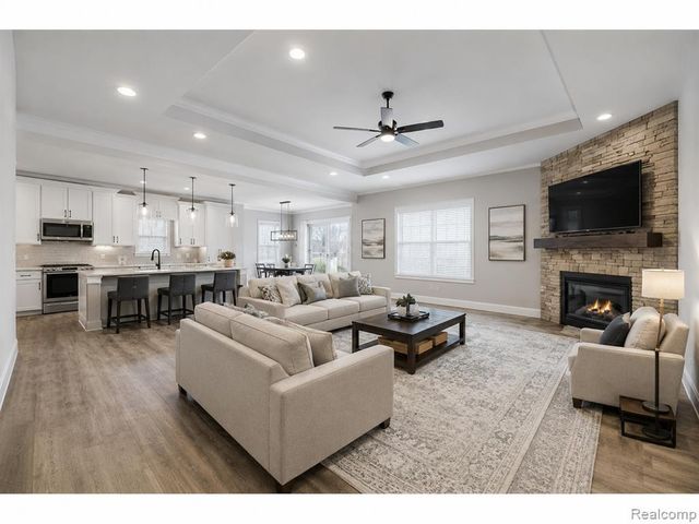 MOH 121 Gambrel Lane, Howell, MI 48843