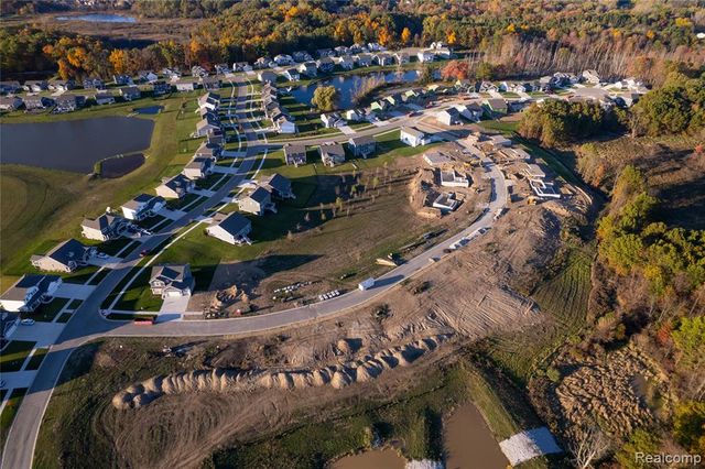 MOH 121 Gambrel Lane, Howell, MI 48843