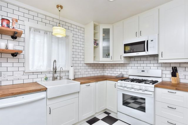 1407 E 19th ST, Georgetown, TX 78626