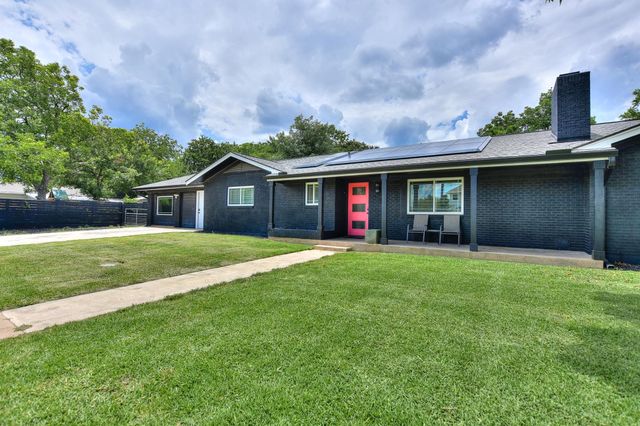 1407 E 19th ST, Georgetown, TX 78626