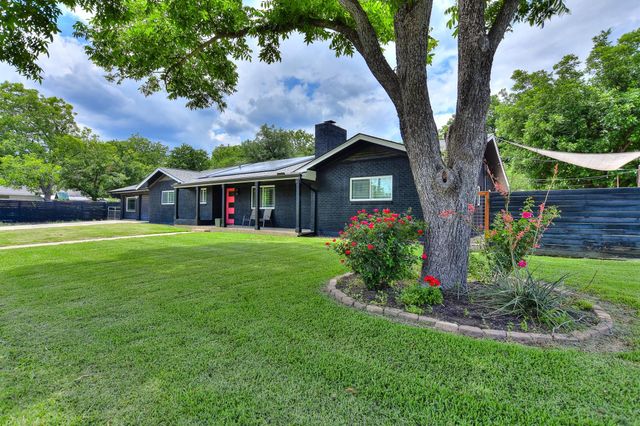 1407 E 19th ST, Georgetown, TX 78626