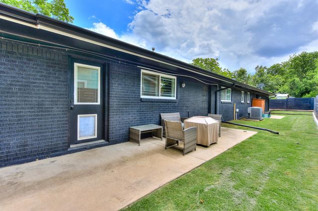 1407 E 19th ST, Georgetown, TX 78626